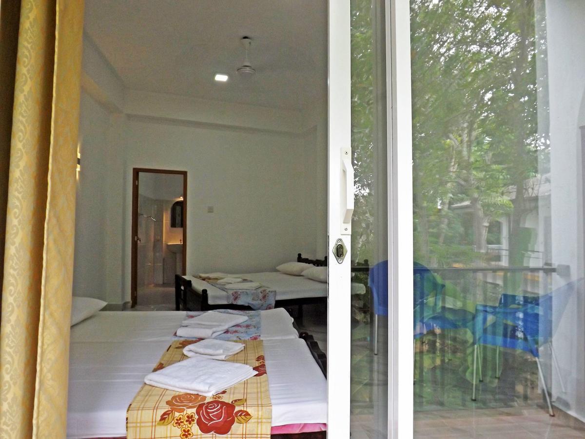 Hotel "Diana" Hikkaduwa Dış mekan fotoğraf